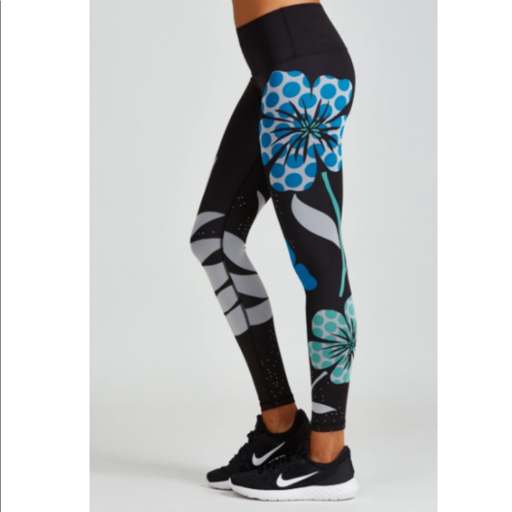 Noli Black Leggings with Blue & Teal Floral Print